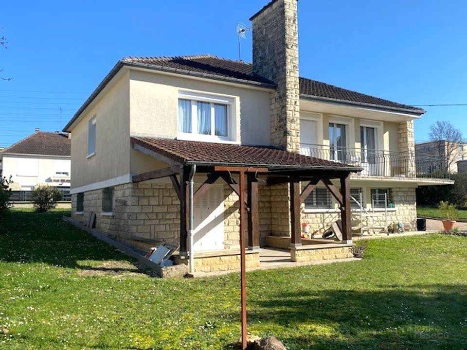 Villa i Joigny, Yonne - foto 1