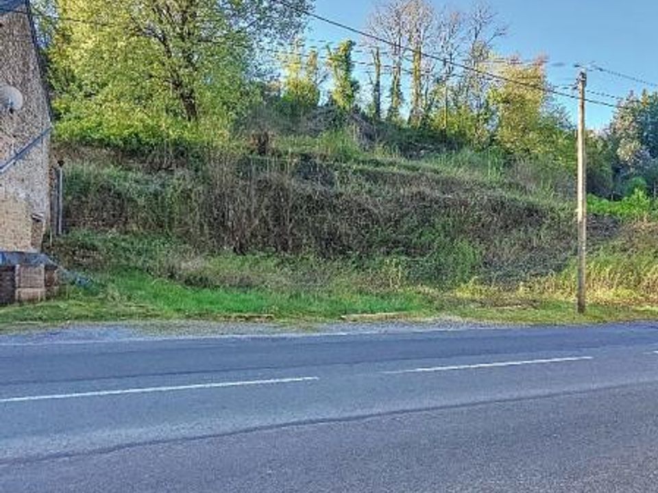 Helårsgrund i Saint-Laurent, Ardennes - foto 1
