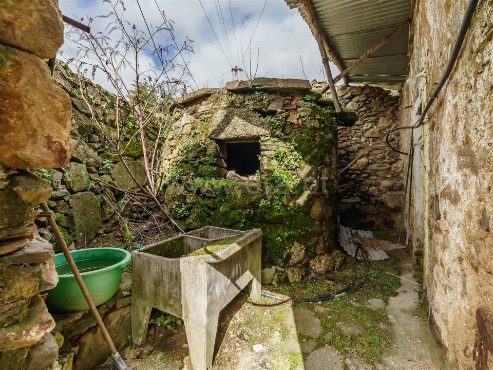 Byhus i Covilha, Castelo Branco - foto 5