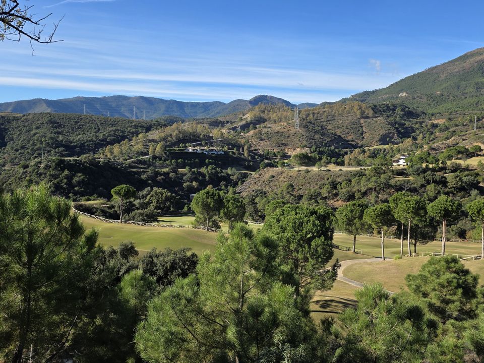 Helårsgrund i Benahavis, Malaga - foto 1