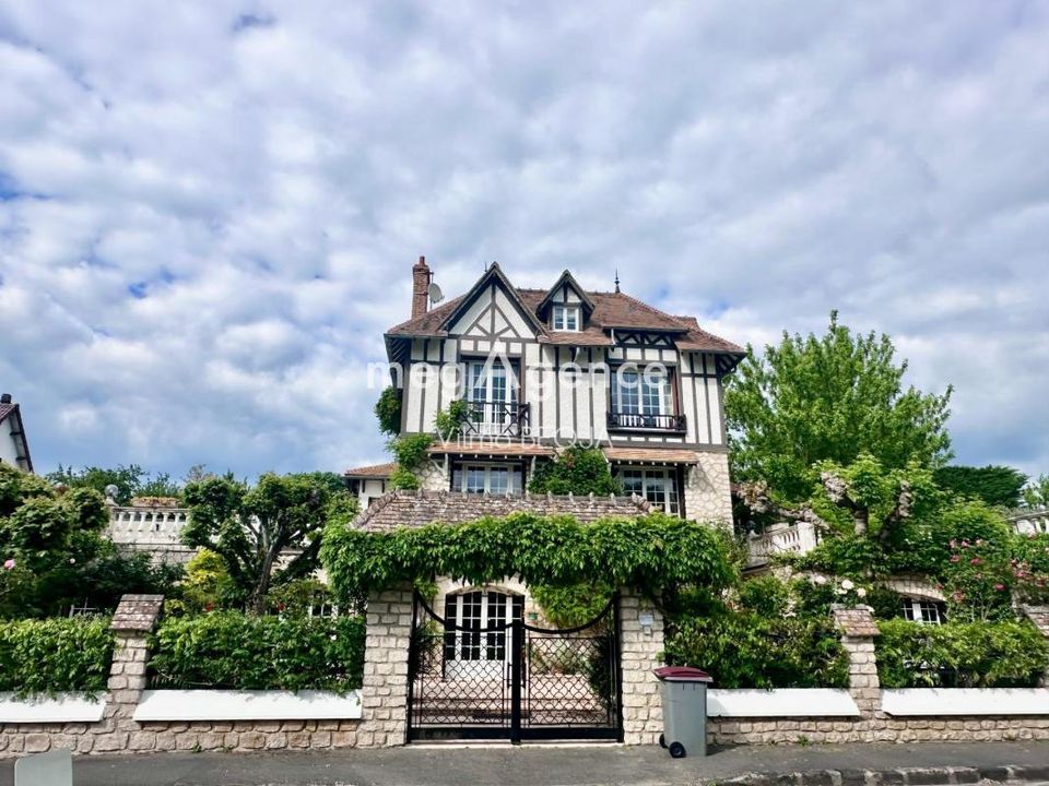 Villa i Misy-sur-Yonne, Seine-et-Marne - foto 1