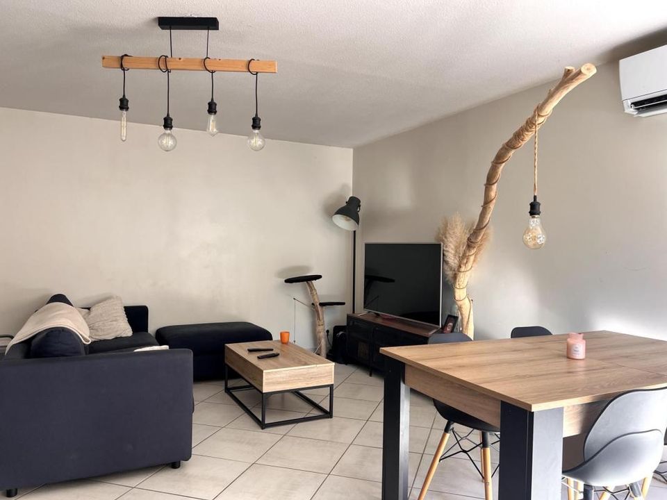 Villa i Saint-Martin-d'Hères, Isere - foto 1