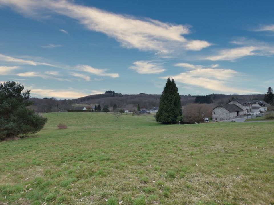Helårsgrund i Le Chastang, Correze - foto 1