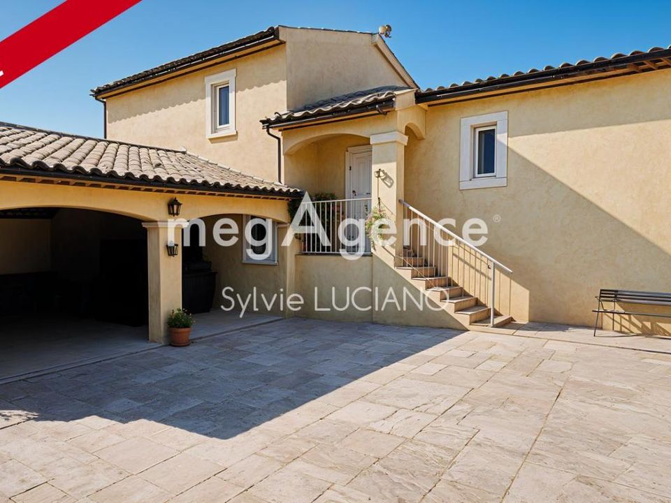 Villa i Villeneuve, Alpes-de-Haute-Provence - bilde 2