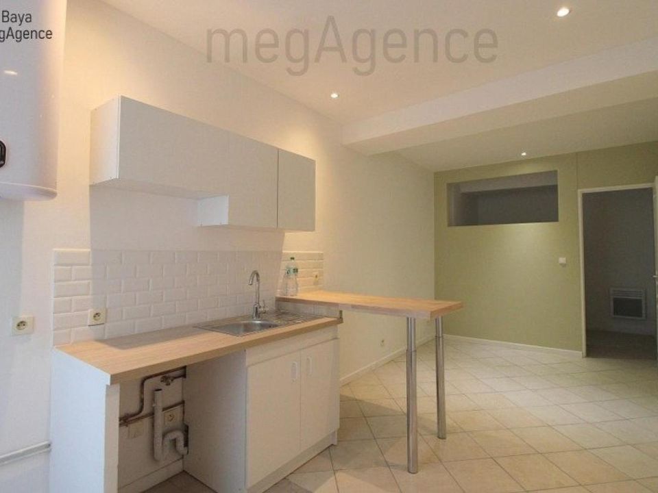 Apartment in Saint-Chamond, Loire - photo 1
