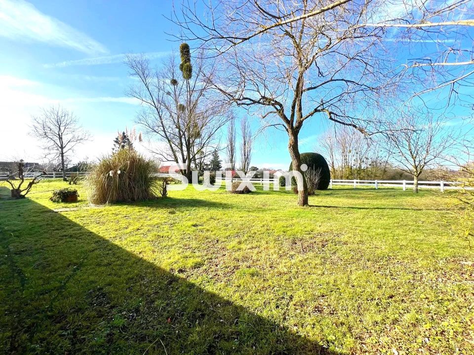 Villa in Saint-Germain-du-Bois, Saone-et-Loire - foto 3