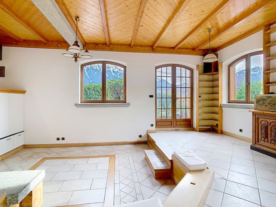 Villa i Faverges, Haute-Savoie - bilde 1