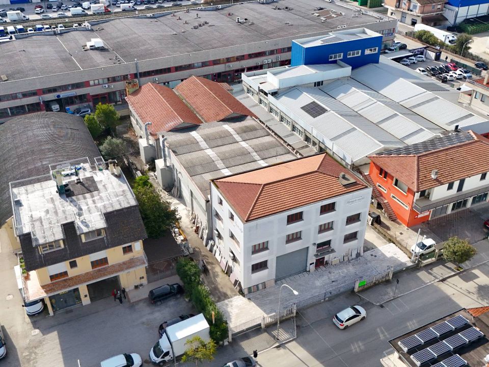 Erhvervsejendom i San Benedetto Del Tronto, Ascoli Piceno - foto 1