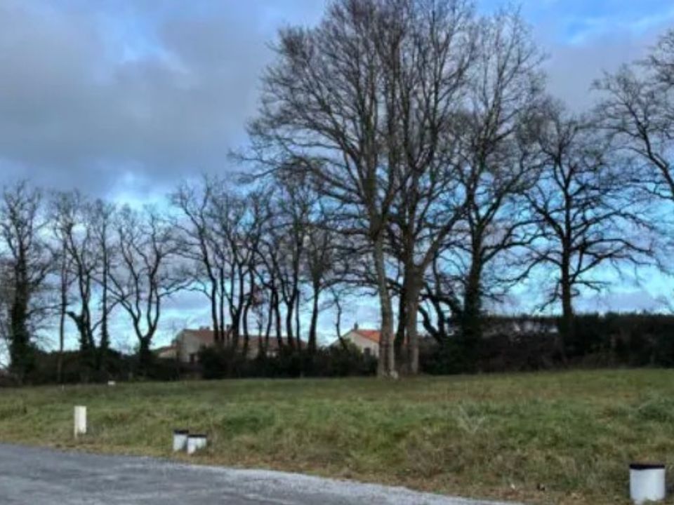 Helårsgrund i Beaulieu-sous-la-Roche, Vendee - foto 2