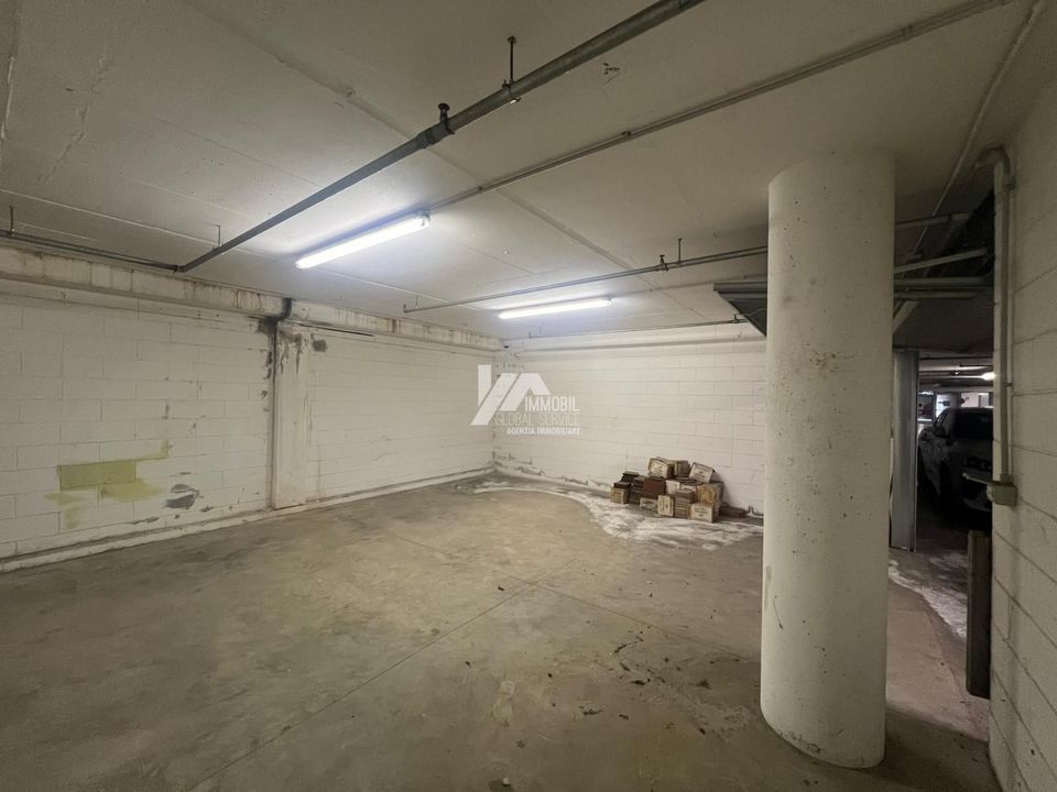 Garage i Brescia, Brescia - foto 2