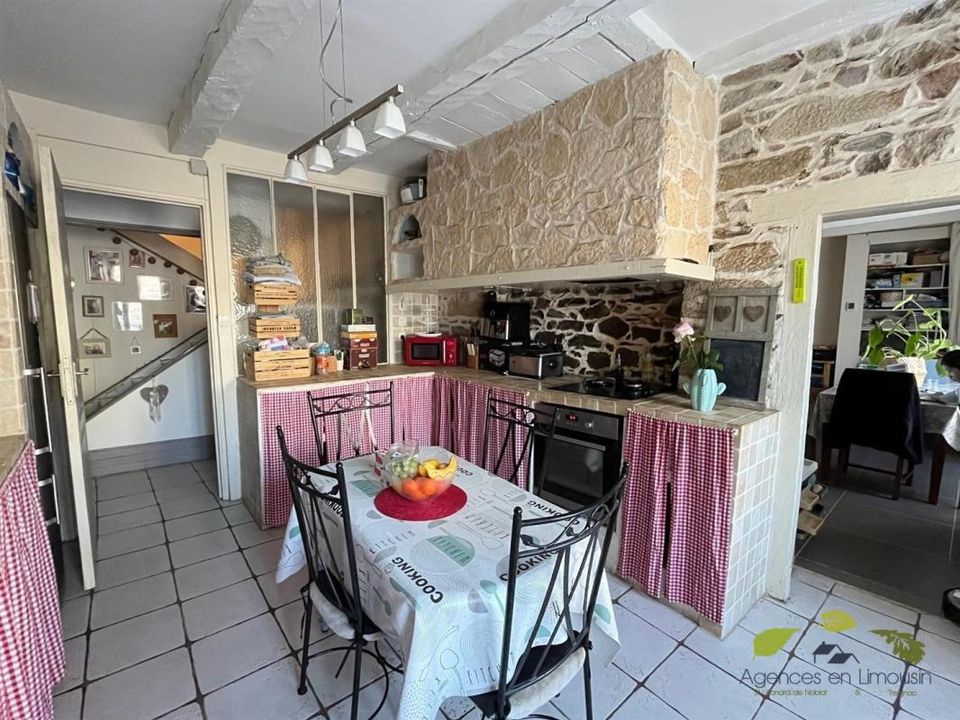 Villa i Saint-Leonard-de-Noblat, Haute-Vienne - foto 4