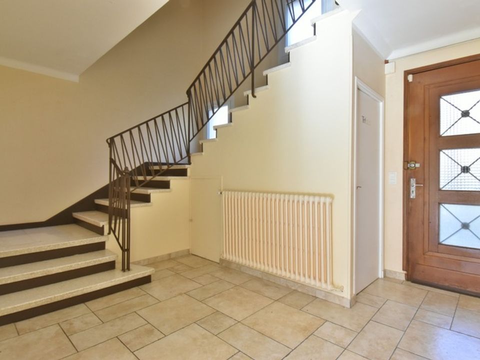 Villa i Digne-les-Bains, Alpes-de-Haute-Provence - bilde 2