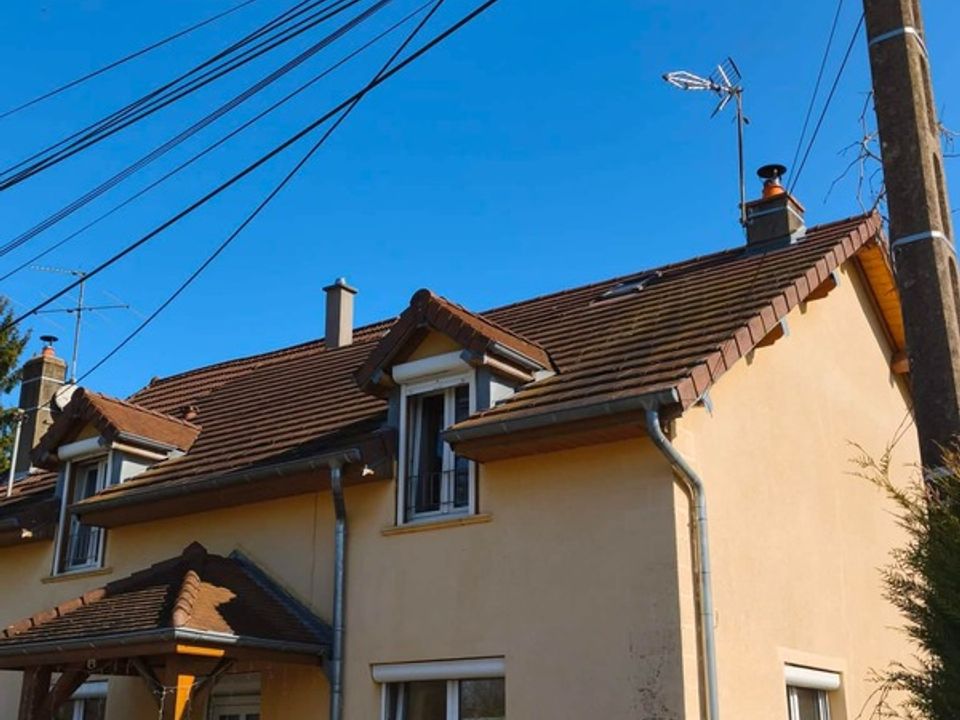 Landsbyhus i Ounans, Jura - foto 1