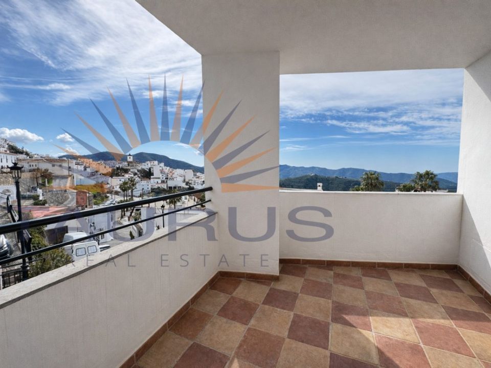 Landsbyhus i Canillas De Aceituno, Malaga - foto 1