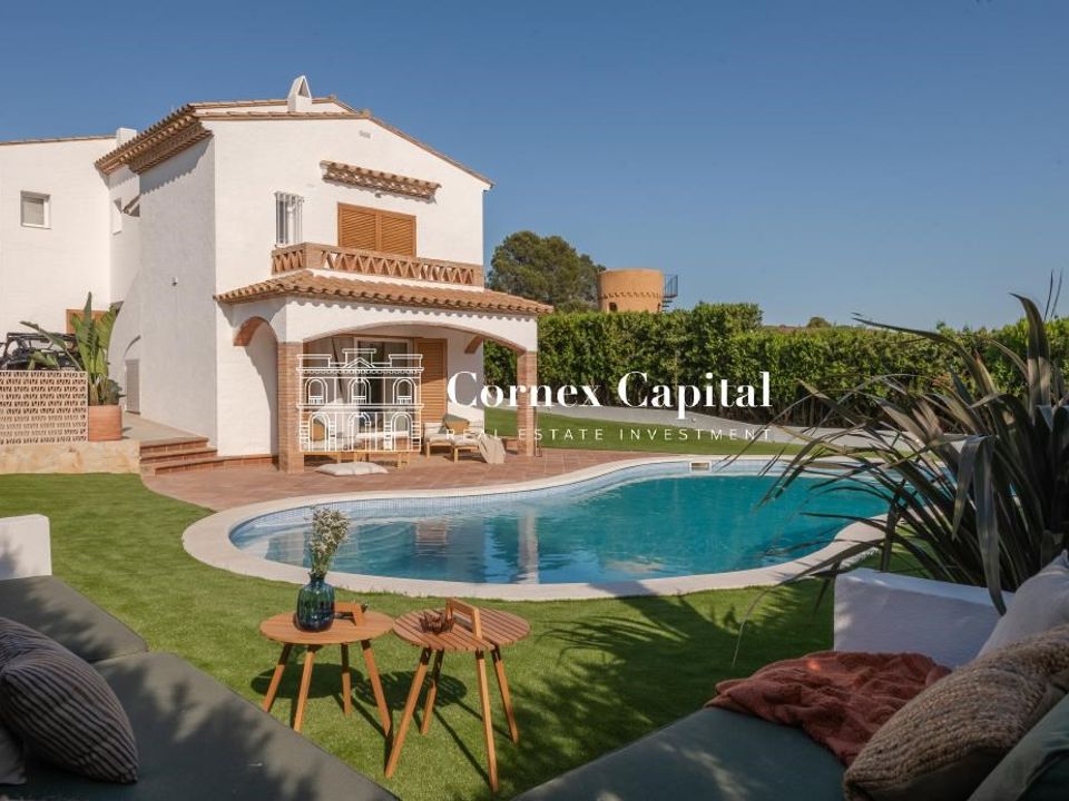 Villa em L'Estartit, Gerona - foto 1