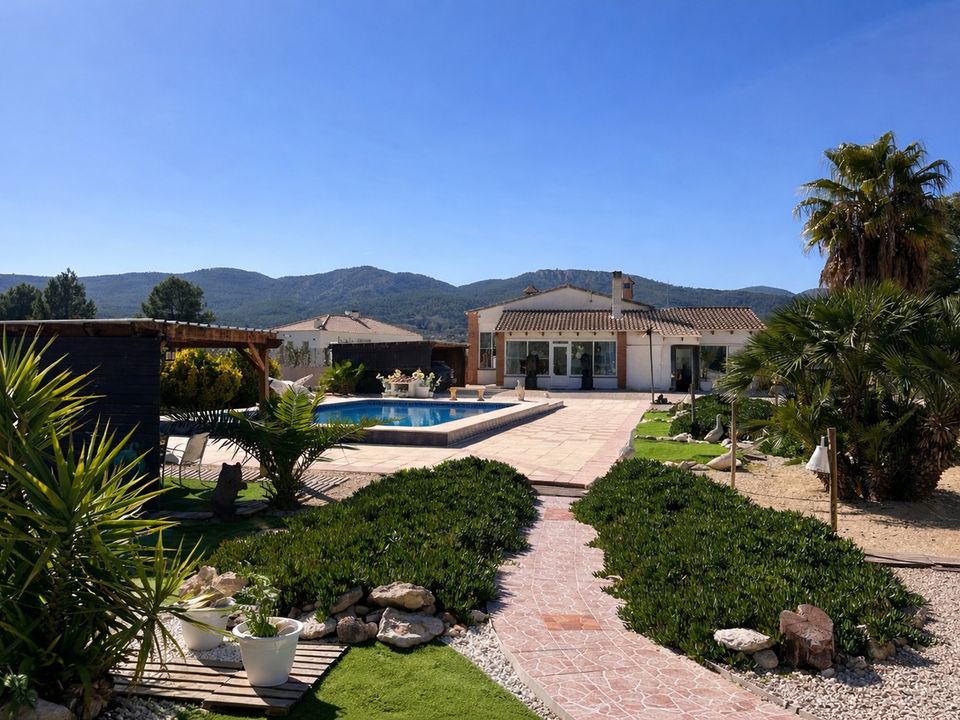 Villa i Castalla, Alicante - bilde 1