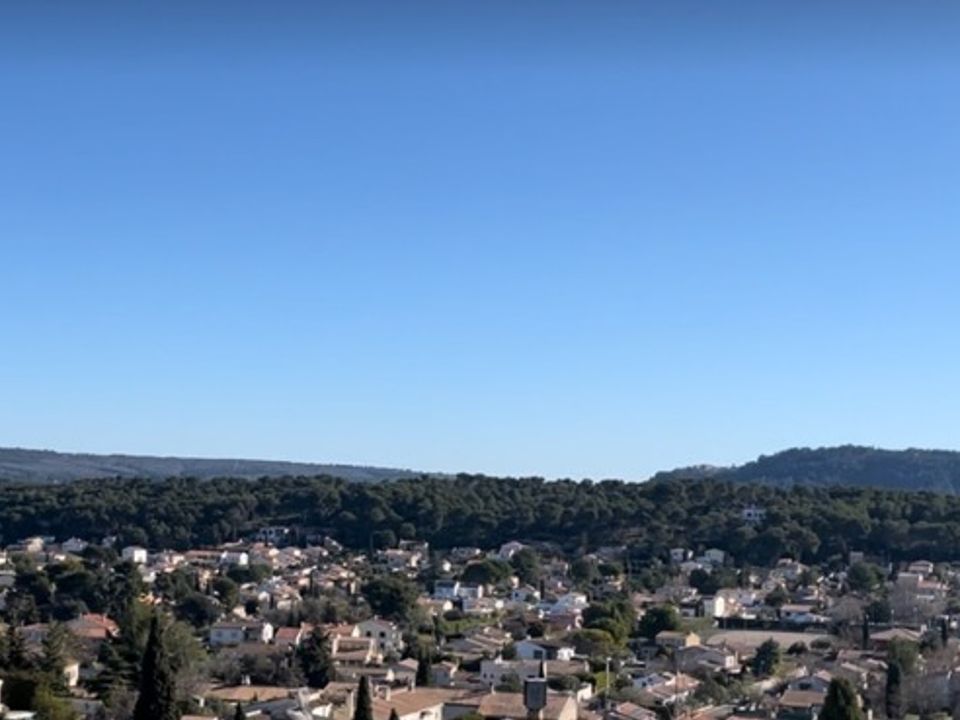 Lejlighed i Velaux, Bouches-du-Rhone - foto 2