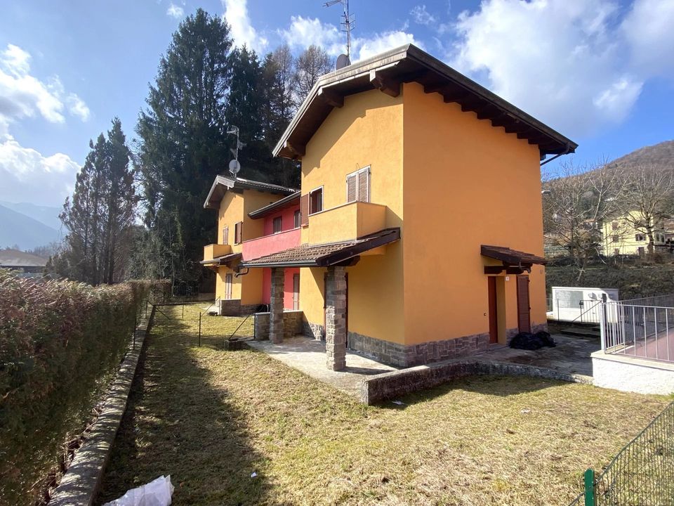 Villa i Alta Valle Intelvi, Como - foto 1