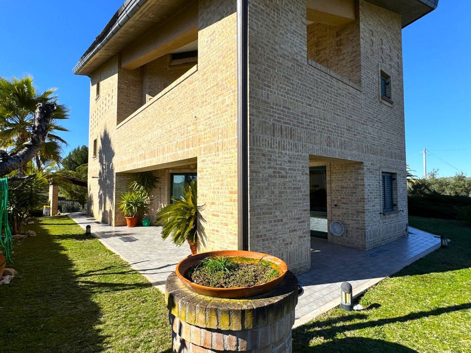Villa i Grottazzolina, Fermo - foto 1