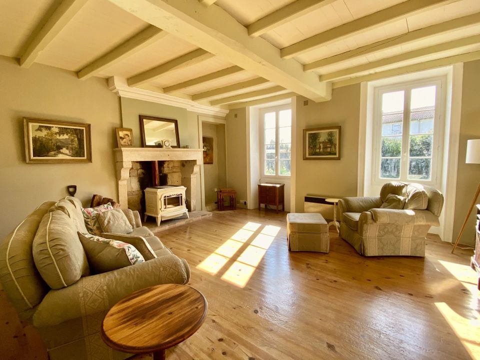 Landsbyhus i Saint-Pierre-de-Juillers, Charente-Maritime - foto 2