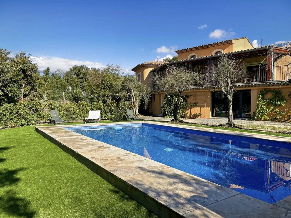 Villa i Saint-Cezaire-sur-Siagne, Alpes-Maritimes - foto 1