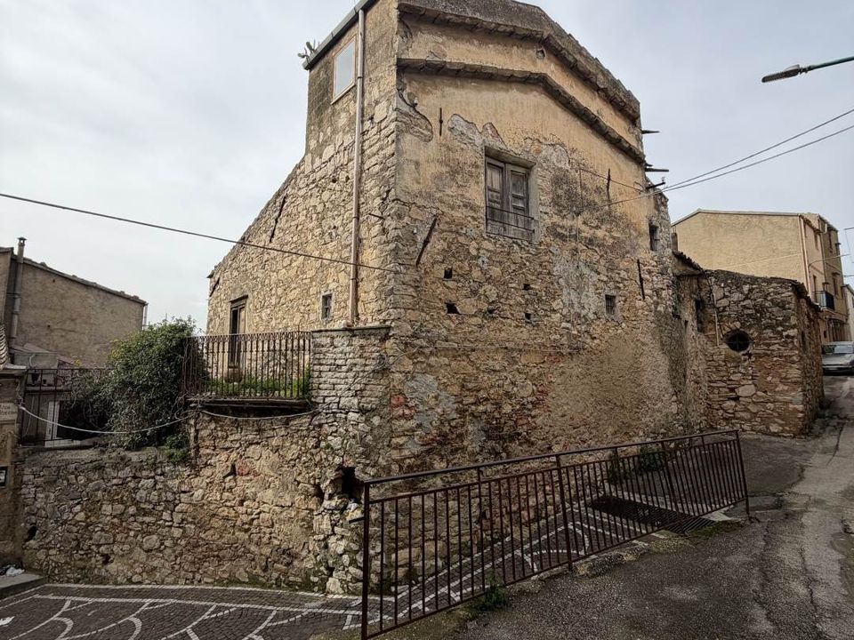 L'establiment comercial a Bisacquino, Palermo - foto 1