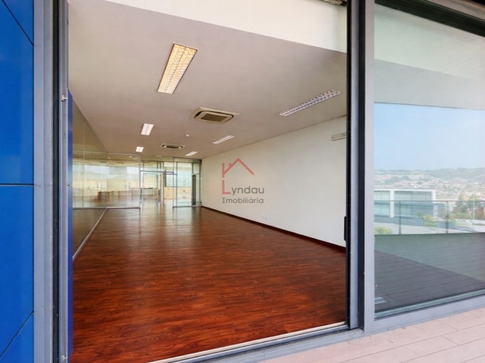 Commercial property in Joane, Braga - photo 4