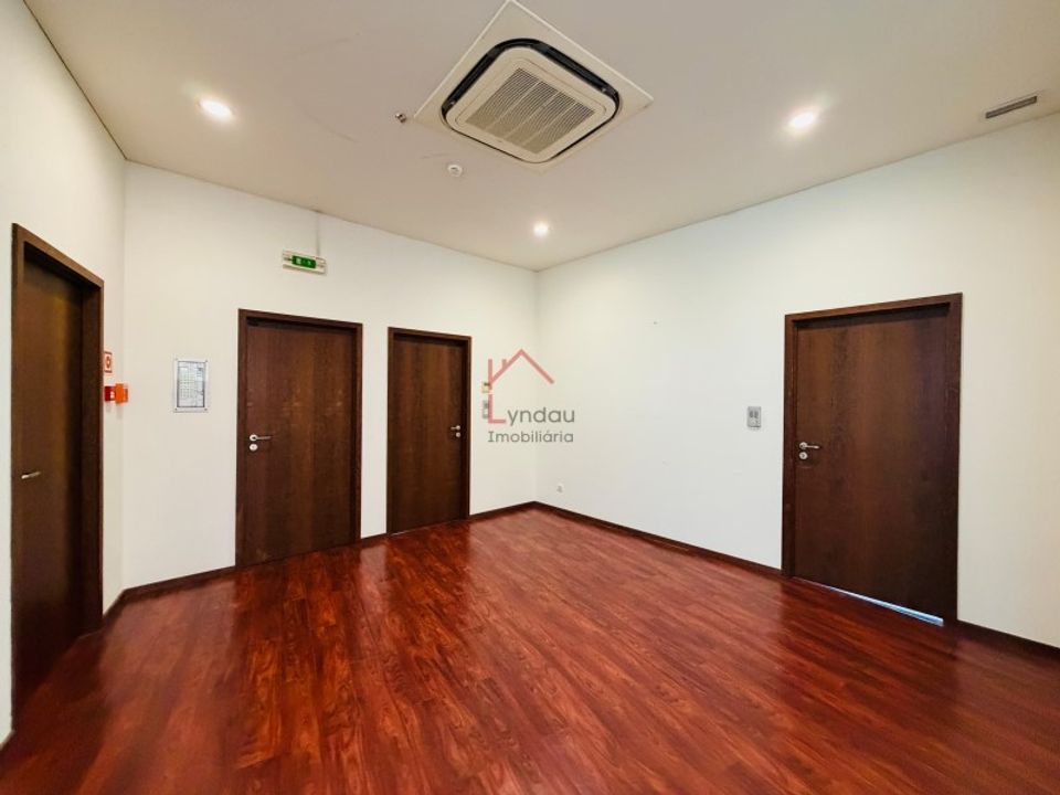 Commercial property in Joane, Braga - photo 5