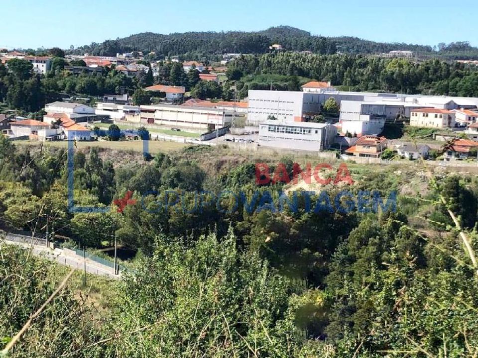 Helårsgrund i Santo Tirso, Porto - foto 2