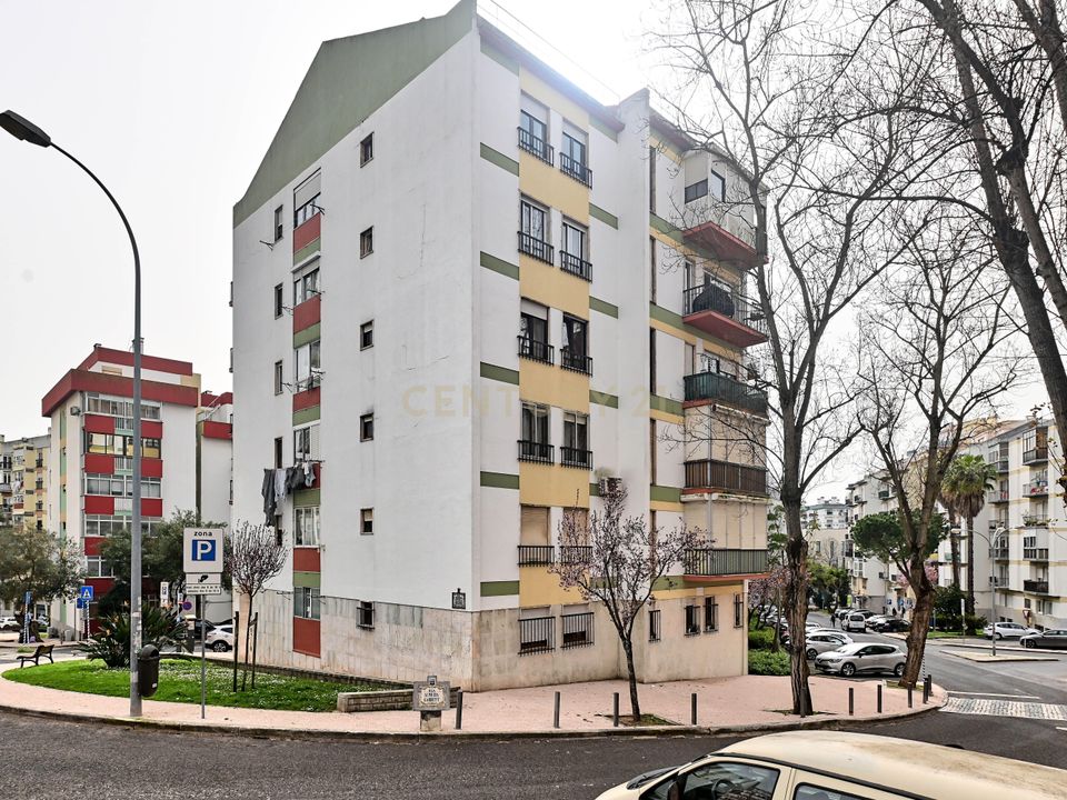 Lejlighed i Carnaxide, Lisbon - foto 1