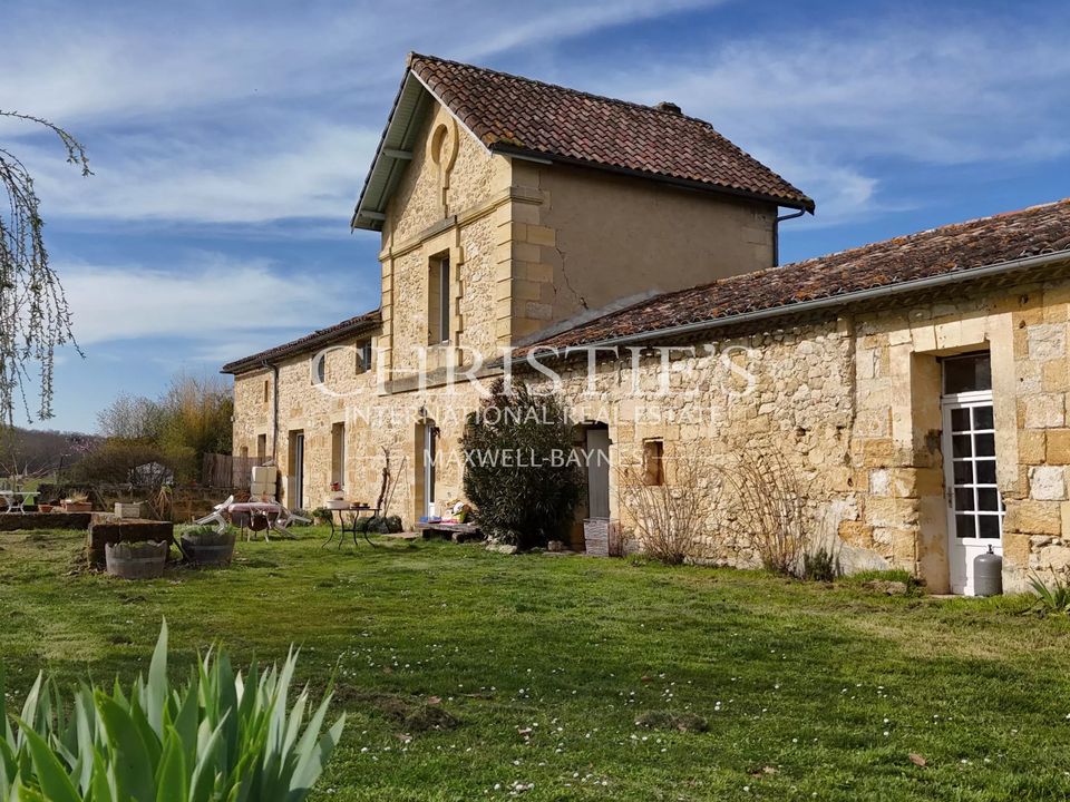 Villa i Les Salles-de-Castillon, Gironde - foto 1