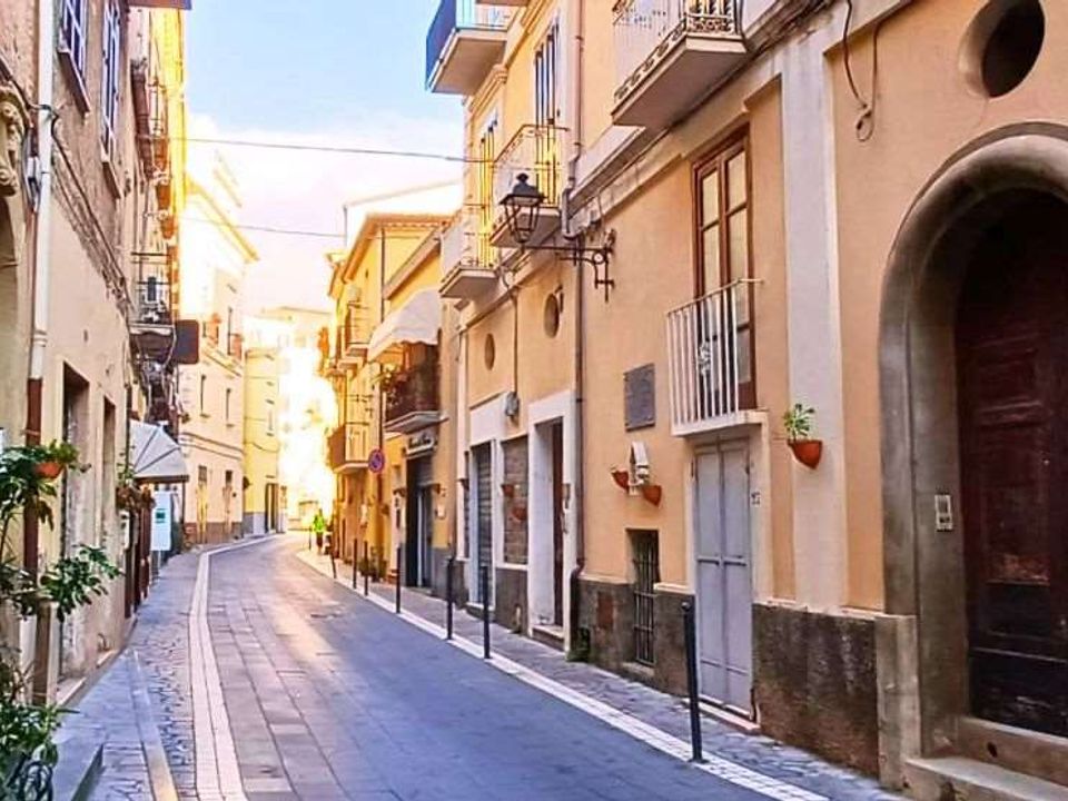 Erhvervsejendom i Cetraro, Cosenza - foto 1