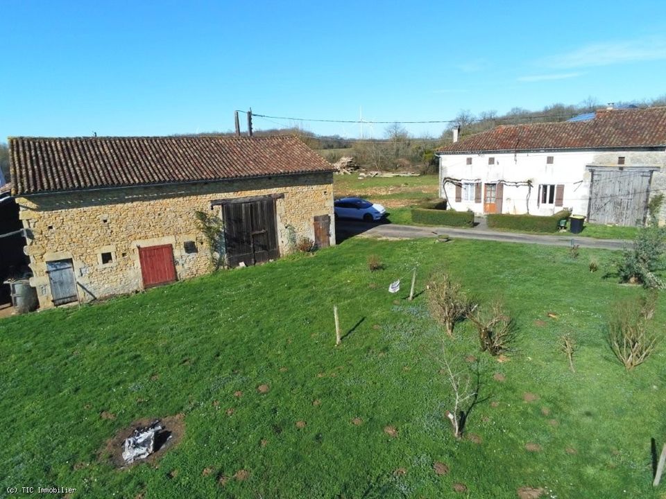 Villa i Nanteuil-en-Vallee, Charente - foto 1
