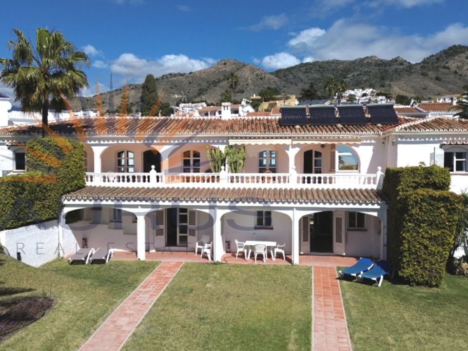 Villa i Nerja, Malaga - foto 1