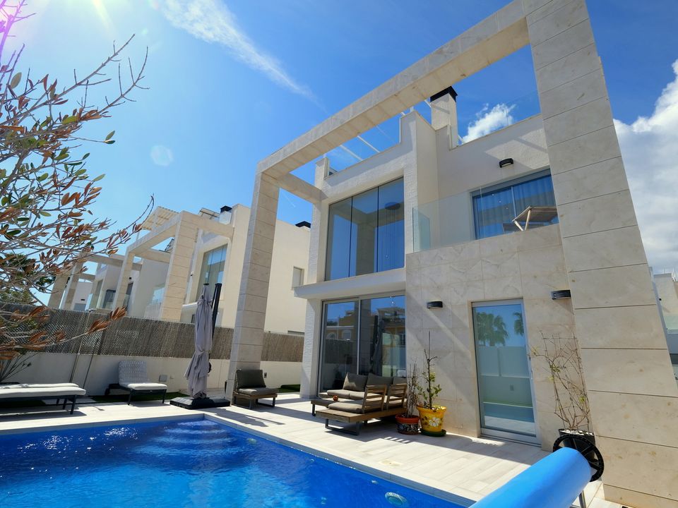 Villa i Cabo Roig, Alicante - foto 1