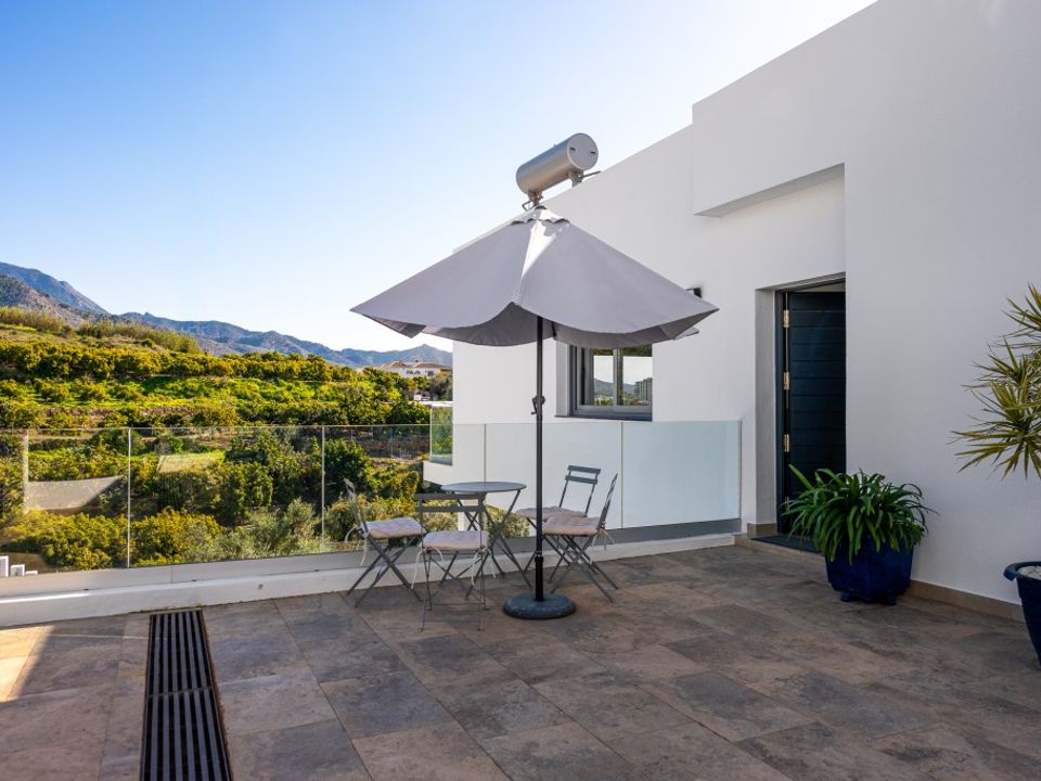 Villa i Nerja, Malaga - foto 4