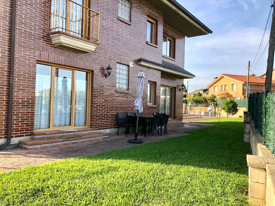 Villa en Astillero, Cantabria - foto 1