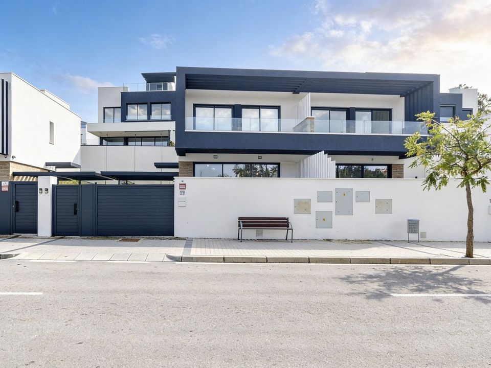 Rækkehus i Atalaya Isdabe, Malaga - foto 1