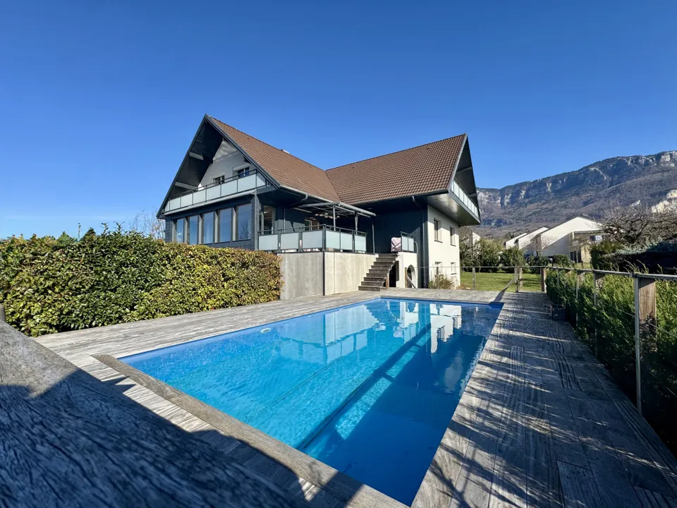 Villa i Aix-les-Bains, Savoie - bilde 1