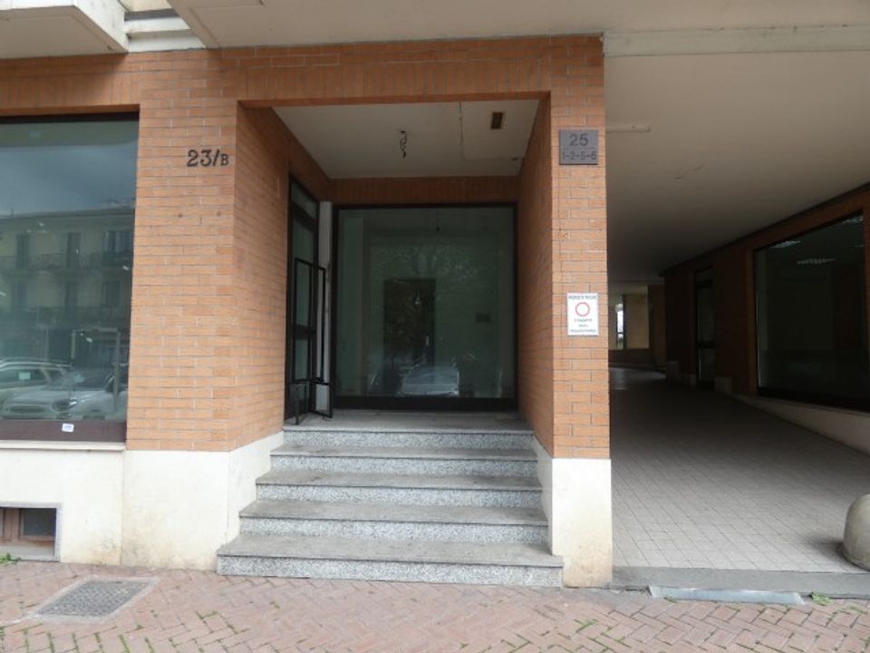 Erhvervsejendom i Moncalieri, Turin - foto 2