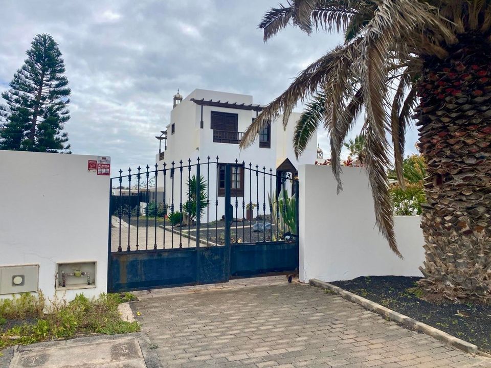 Villa i Costa Teguise, Lanzarote - foto 1