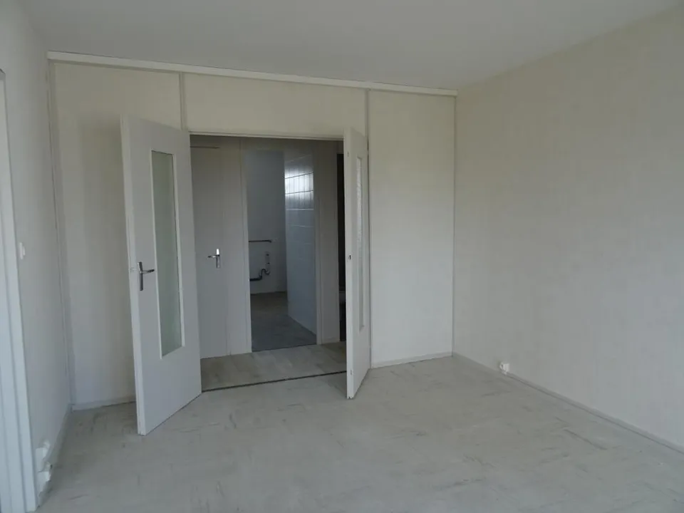 Apartment in Avallon, Yonne - photo 2