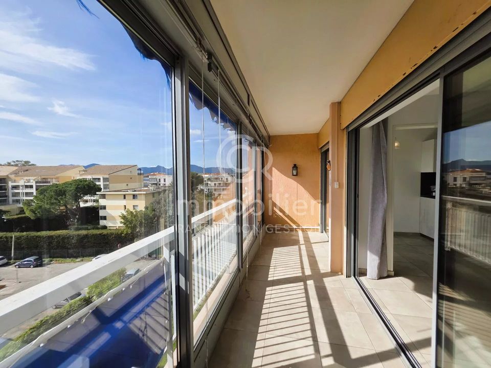 Lejlighed i Cannes-la-Bocca, Alpes-Maritimes - foto 1