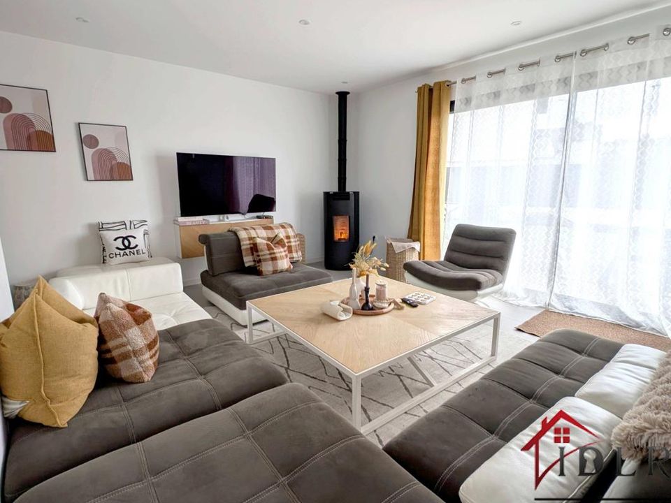 Villa i Oyonnax, Ain - foto 1
