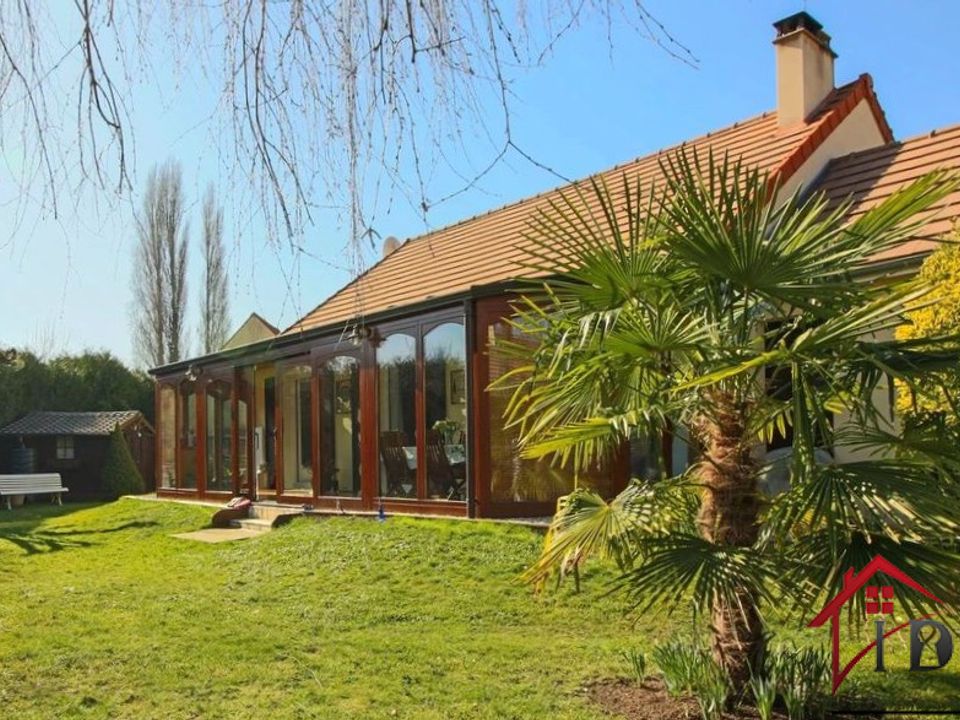 Villa i Santeny, Val-de-Marne - foto 1