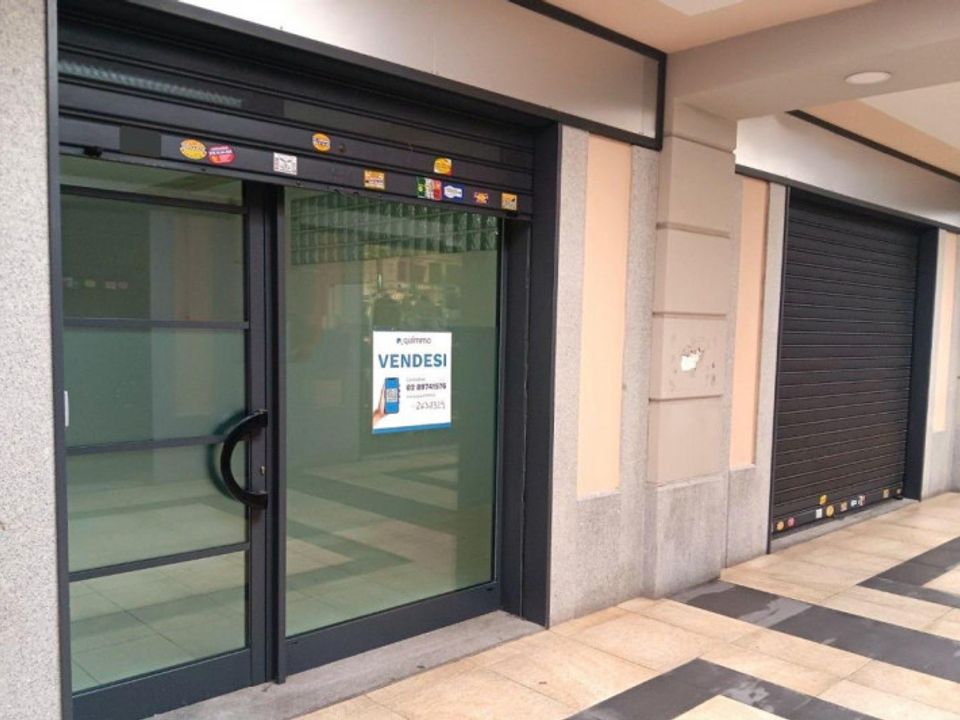 L'establiment comercial a Rivoli, Turin - foto 1