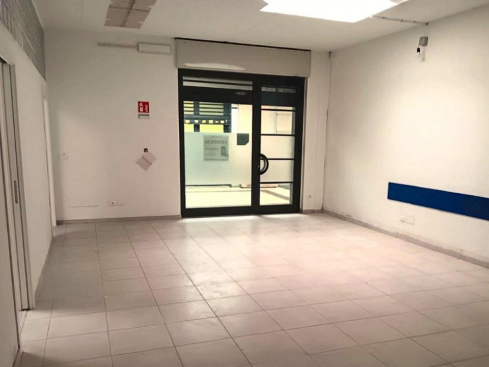 L'establiment comercial a Rivoli, Turin - foto 4