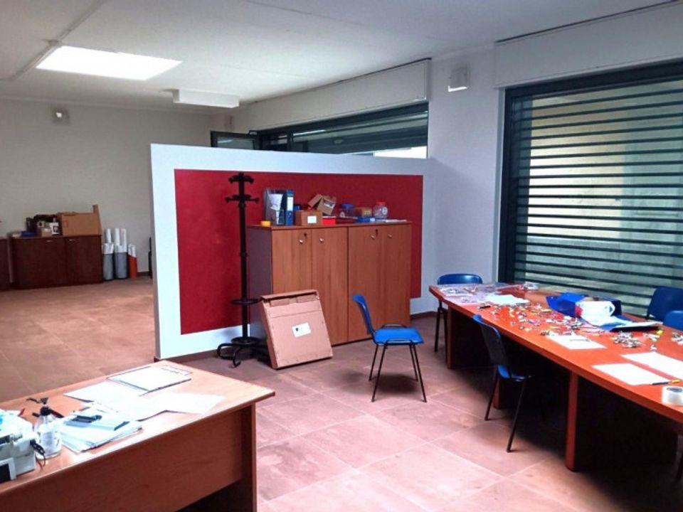 L'establiment comercial a Rivoli, Turin - foto 4
