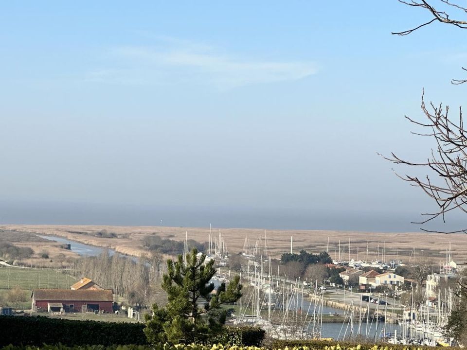 Helårsgrund i Mortagne-sur-Gironde, Charente-Maritime - foto 3