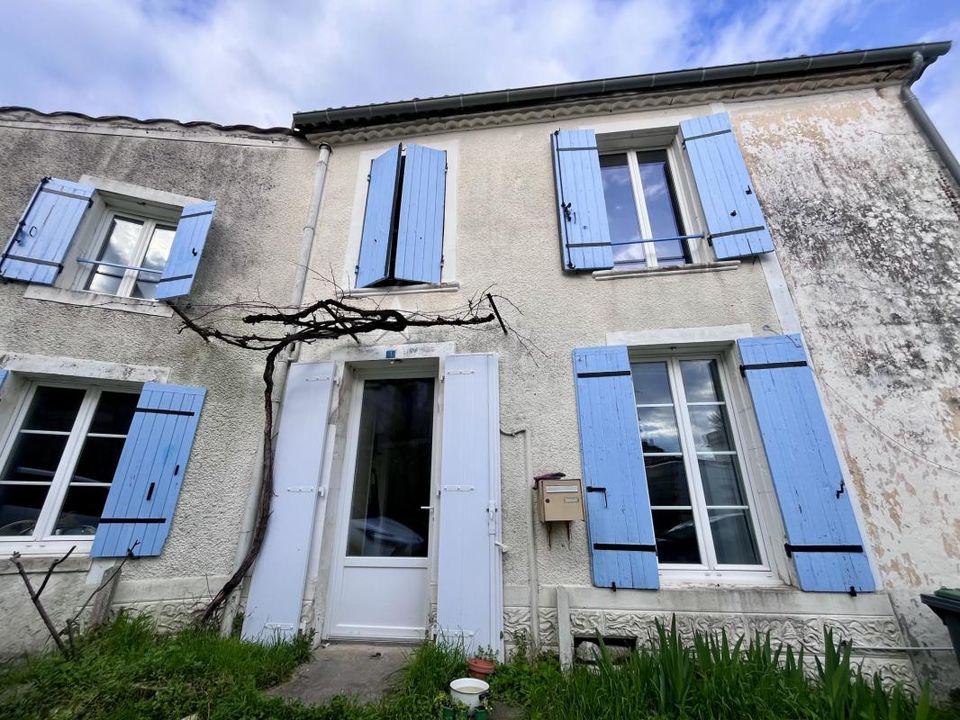 Landsbyhus i Mortagne-sur-Gironde, Charente-Maritime - foto 1